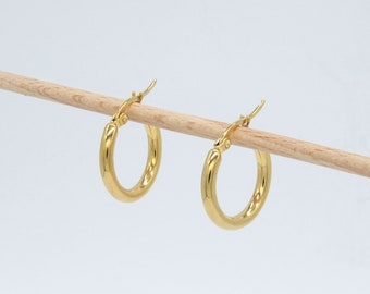 Thick classic hoop earring 18mm-Minimalist Jewelry,Trendsetter Earrings,Statement Earrings, Simple Earrings,Gold Jewelry,Gift for girlfriend