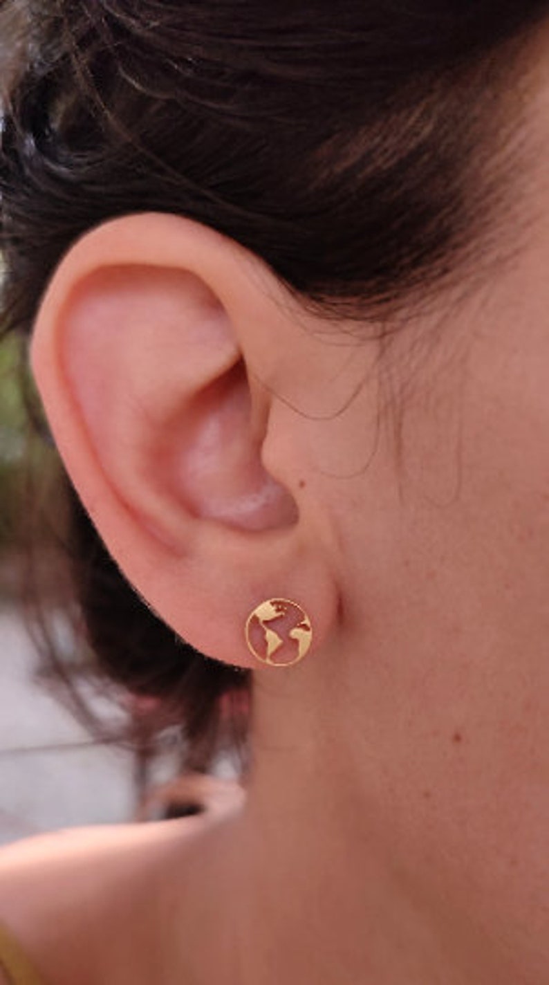Welt Ohrstecker minimalistischer Schmuck, zauberhafte Ohrringe, schönes Geschenk, Statement Ohrringe Bild 2