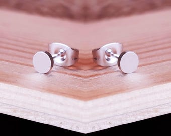 Disc Stud Earrings, Small - Minimalist Jewelry, Simple Earrings, Gold Jewelry, Trendsetter Earrings, Statement Earrings, Gift for girlfriend