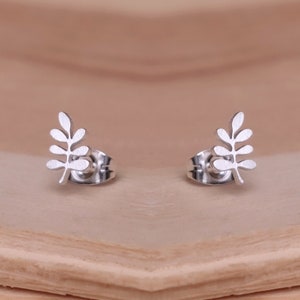 Olive Leaf Stud Earrings - Minimalist Jewelry, Trendsetter Earrings, Gift, Statement Earrings