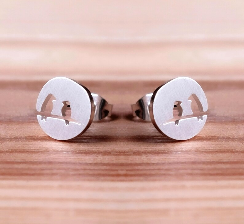 Zwei Vögel Ohrstecker minimalistischer Schmuck, elegante Ohrstecker, Geschenk, Statement Ohrringe, Natur Ohrstecker, Birds earrings Bild 3