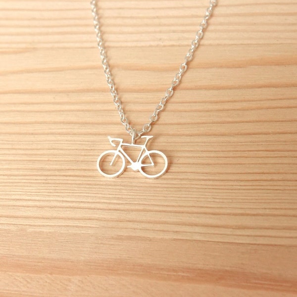 Collier de vélo - collier de charme, bijoux minimalistes, collier délicat, collier tendance minimal, collier pendentif, cadeau