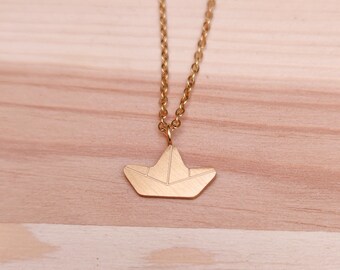 Boat necklace - charm necklace, minimalist jewelry, dainty necklace, minimal statement necklace, necklace with pendant