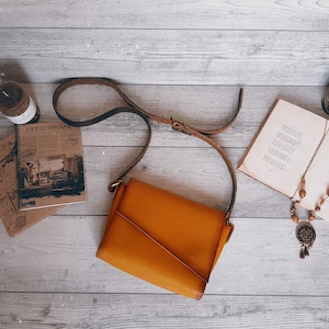 Ledertasche Damen, Leder Umhängetasche, Lederhandtasche, Kleine Ledertasche, Leder Crossbody Taschen für Frauen, Geschenk für Frauen