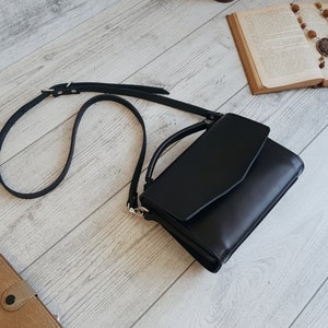 Sac bandoulière en cuir pour femme, sac à bandoulière en cuir noir fait main, petit sac bandoulière, sacs à main en cuir pour femme, cadeau personnalisé pour elle