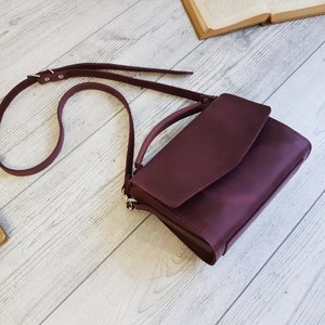 Sac à main bandoulière en cuir pour femme, sac à bandoulière violet fait main, joli petit sac à main bandoulière en cuir, cadeau personnalisé pour elle