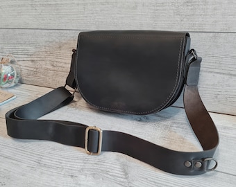 Vintage Coach Saddle Bag 9851 Mahogany Brown Leather Crossbody