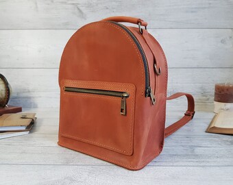 Umwandelbarer Rucksack aus Leder, Mini-Rucksack für Damen, kleiner ästhetischer Rucksack, personalisierte Tasche, Geschenk zum College-Abschluss für sie