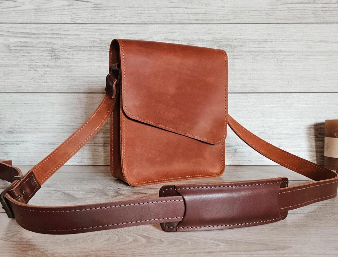 Mens Small Arrowhead Crossbody Bag in Deep Taupe