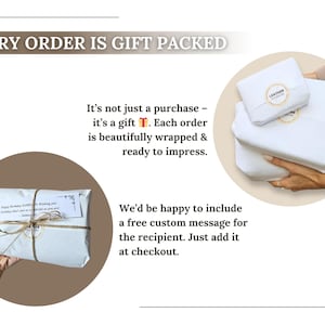 Puede incluir: Envoltorio de regalo de papel blanco con una etiqueta circular que dice LEATHER PLANNING. Un paquete est&aacute; atado con cordel fino e incluye una etiqueta de regalo rectangular blanca con texto impreso. El texto dice EVERY ORDER IS GIFT PACKED.