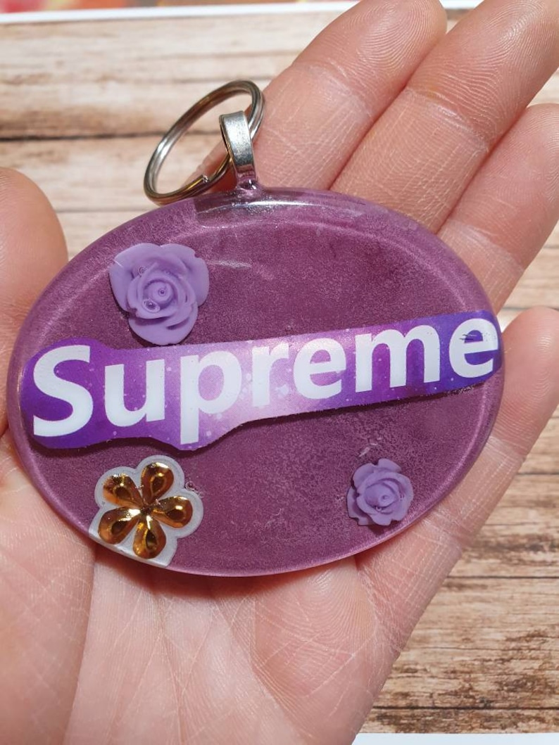 flowers supreme Pendant in cast resin elegant