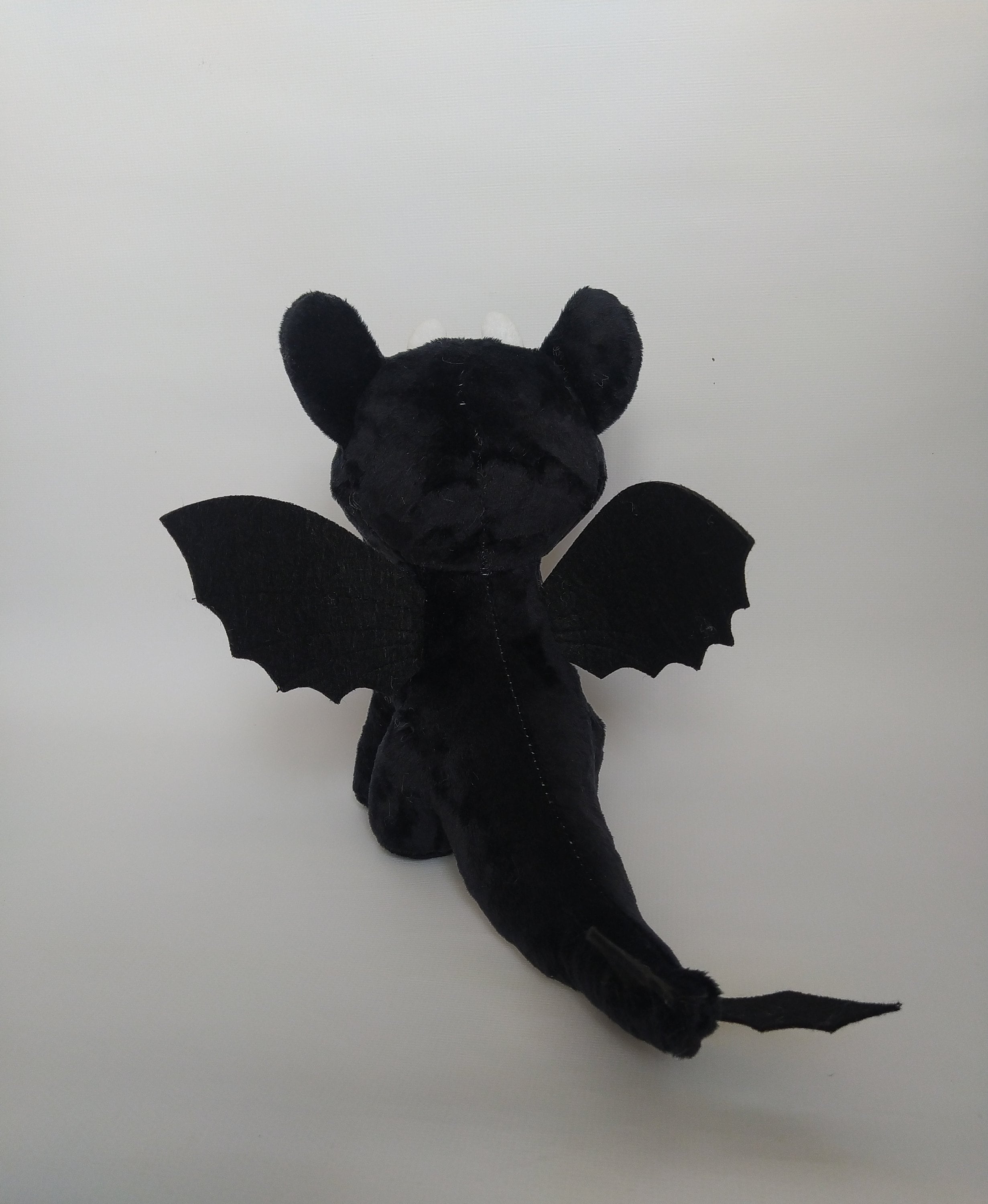 ナイトフューリーぬいぐるみ トゥースレスブラックドラゴン - Etsy 日本