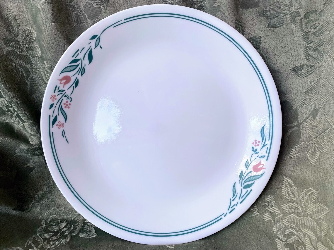 Vintage Corelle Rosemarie Plates, Mauve Pink Flowers, Green Leaves