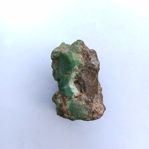 Natural Chrysoprase Raw Stone: Rough Gemstone, 369 Carat