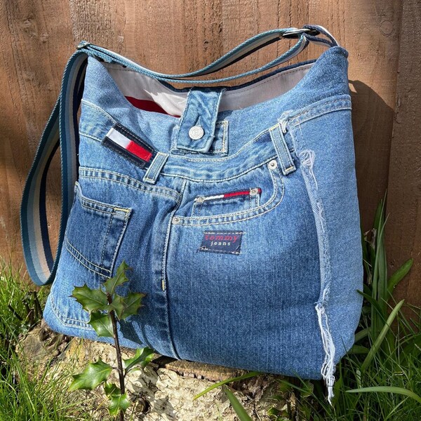 Recycelte Denim-Umhängetasche/Damen-Umhängetasche/Öko-Mode/Upcycelte alte Jeans/Tommy Hilfiger Denim-Recycelte Tasche