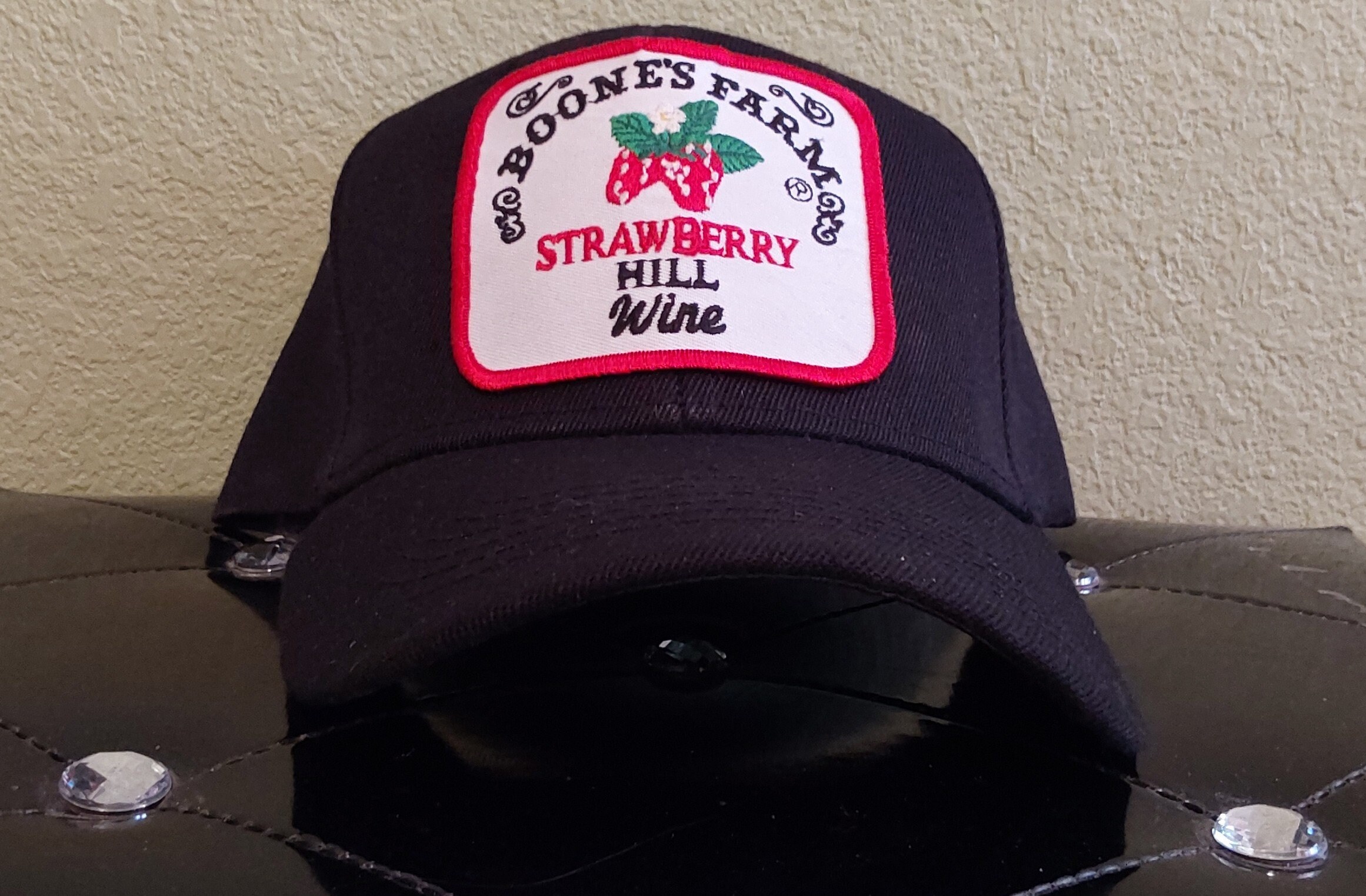Boone's Farm Strawberry Hill Black Hat Adjustable Velcro Truckers Baseball Cap with Vintage Patch