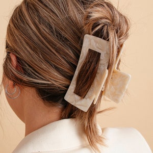White Large Rectangle Tortoise Hair Clip, Elegant  Hair Clip Clam, Big Hair Accessory Clip, Acrylic Hair Claw