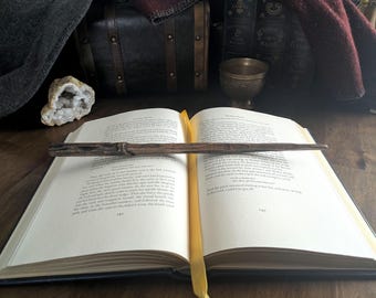 Chiselled Birch Branch Wand