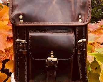 Vintage look leather messenger, Steampunk style satchel, rustic buffalo leather, crossbody ipad bag, manbag, pull-up leather shoulder bag