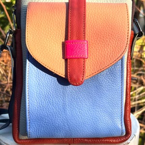 Borsa a scomparti, accessorio da viaggio, regalo di Natale unico, pelle riciclata, commercio equo e solidale, borsa a tracolla color block, fotografia di strada, EDC
