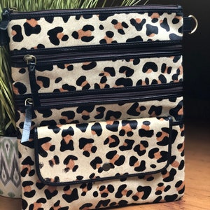 Perfekte Muttertagstasche, einzigartig & praktisch, Leder- / Tierdruck-Reißverschlusstasche, Zerowaste Tasche in Ipad-Größe, leichte Schultertasche mit Fächern