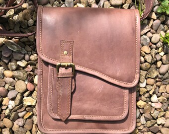 Ausgefallene braune Ledertasche, Umhängetasche, Büffelledertasche, nachhaltige Leder-Unisex-Tasche, Fairtrade-Manntasche, Umhängetasche aus Leder,