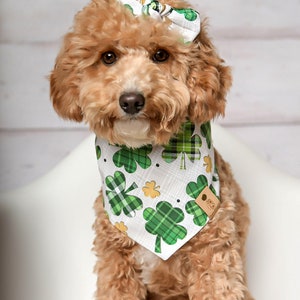 Dog Bandana St Patricks Day, St Patrick Dog Bandana Clover, Tie on Dog Bandana, Snap on Dog Bandana, Over the Collar Dog Bandana