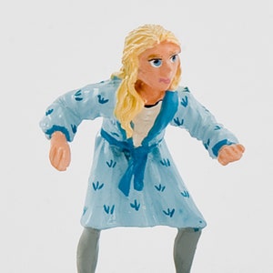 Miniature Alice in Wonderland - Crouching