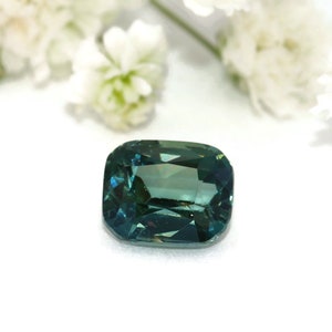 1.15 carat Teal Mermaid Blue Green Natural Sapphire Gemstone Loose for Custom Jewelry