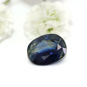 1.54 carat Blue Green Natural Sapphire Gemstone Loose, Parti Bi-color Peacock Mermaid Oval Natural Sapphire Stone