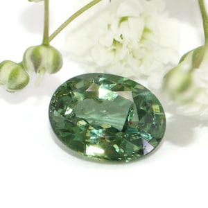 Loose Green Oval Natural Sapphire Gemstone 2.27 carat