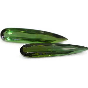 Elongated Teardrop Green Natural Tourmalines Stone