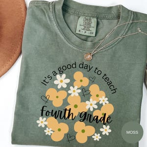 Comfort Colors fourth Grade Teacher Shirt, Boho Floral 4th Grade Teacher Shirt, Fourth Grade Teacher Tshirt, Elementary Team Teacher Shirts