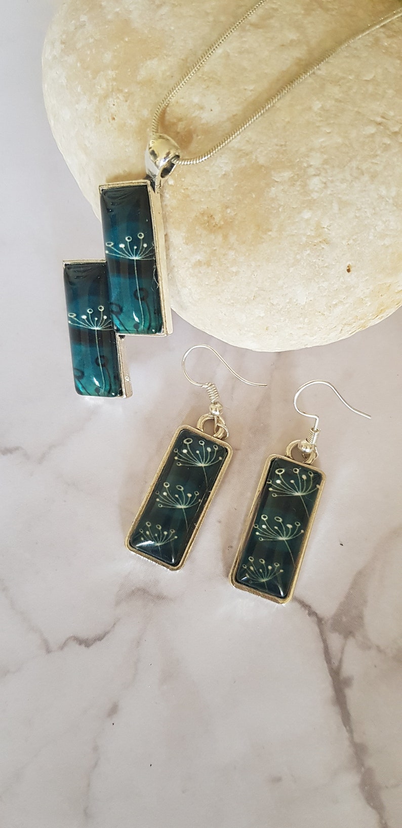 Rectangle glass jewelry pendant and earrings set