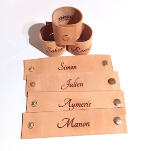 Customizable leather napkin ring, vegetable tanned. Hand dyed, personalized gift, table art