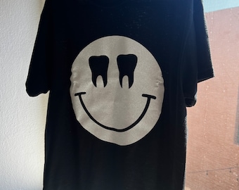 Happy Face Teeth Eyes