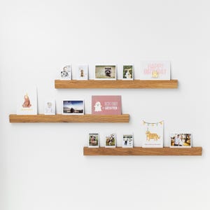 Fotoleiste 60cm zum Aufhängen, Holz, Postkarten, Fotogeschenk, personalisiertes Geschenk, Fotohalter, Kartenhalter, Wandhalter, Geburtstag