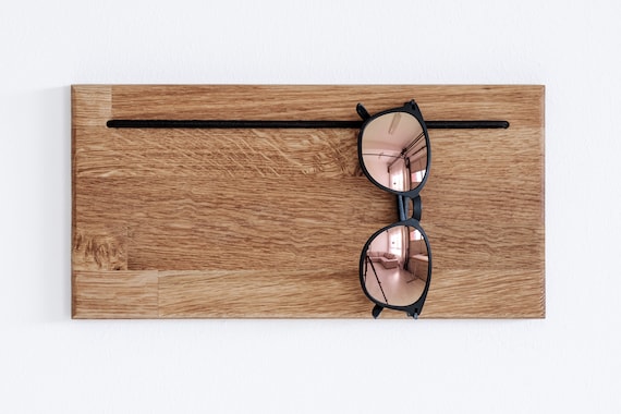 Sonnenbrillen Halter aus Holz, 30cm Länge, Eiche, Buche, Sonnenbrille,  Ständer, Brillenständer, Sonnenbrillenhalter, Gravur, personalisiert -   Österreich