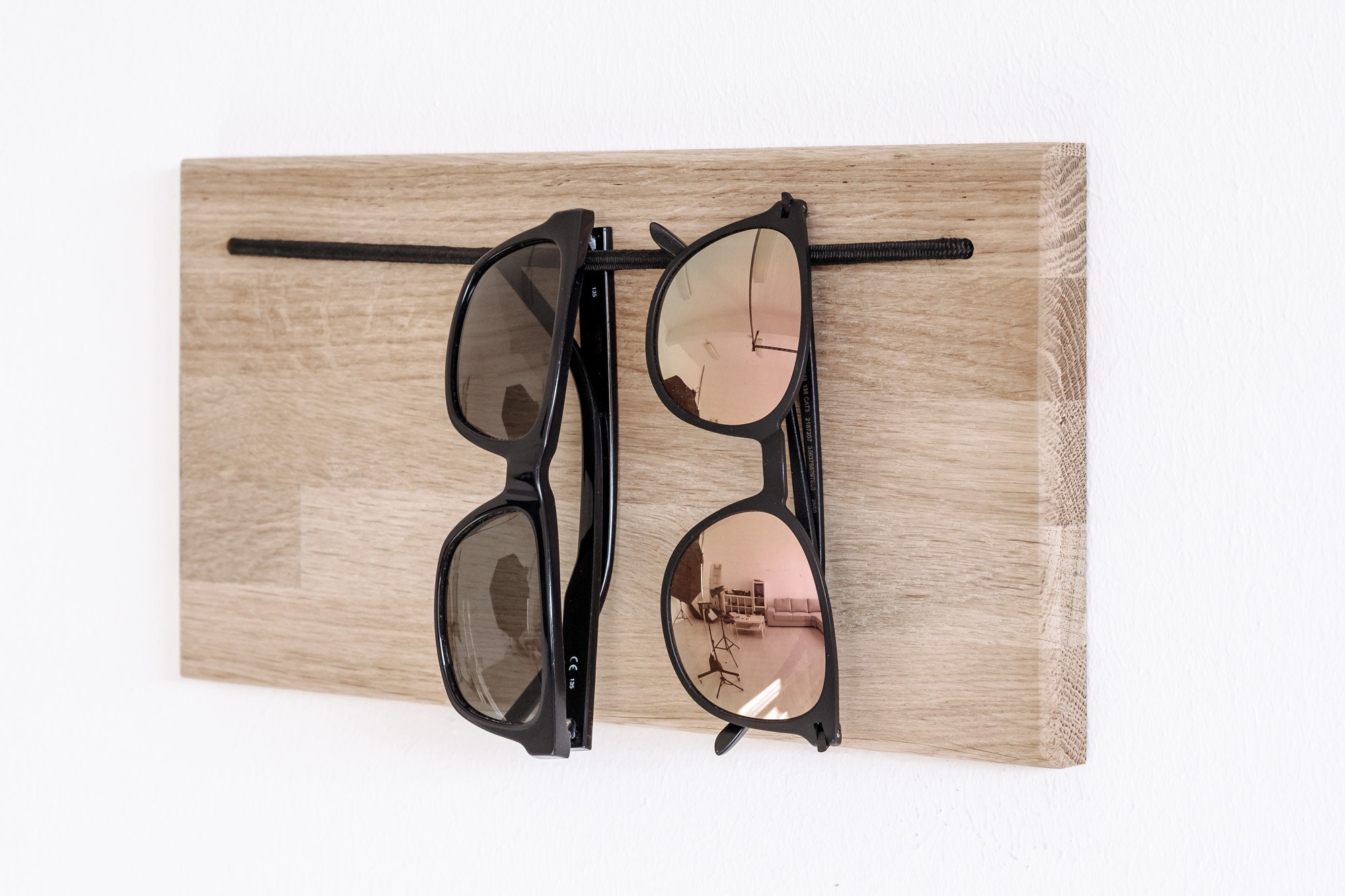 Brillenhalter aus Holz, 30cm Länge, Eiche, Buche, Sonnenbrille, Halter,  Ständer, Brillenständer, Sonnenbrillenhalter, Gravur, personalisiert -   Österreich