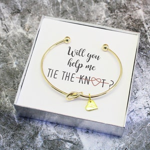 Tie the Knot Bracelet, Gift Bridesmaid Bracelet, Thank You Gift Monogram Knot Bracelet, Bridesmaid Proposal, Silver Knot Bracelet