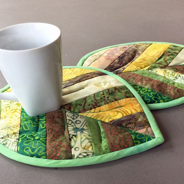 Digital PDF Pattern - Quilted Leaf Mug Rug Potholder Trivet Pattern/Tutorial Easy String Piecing