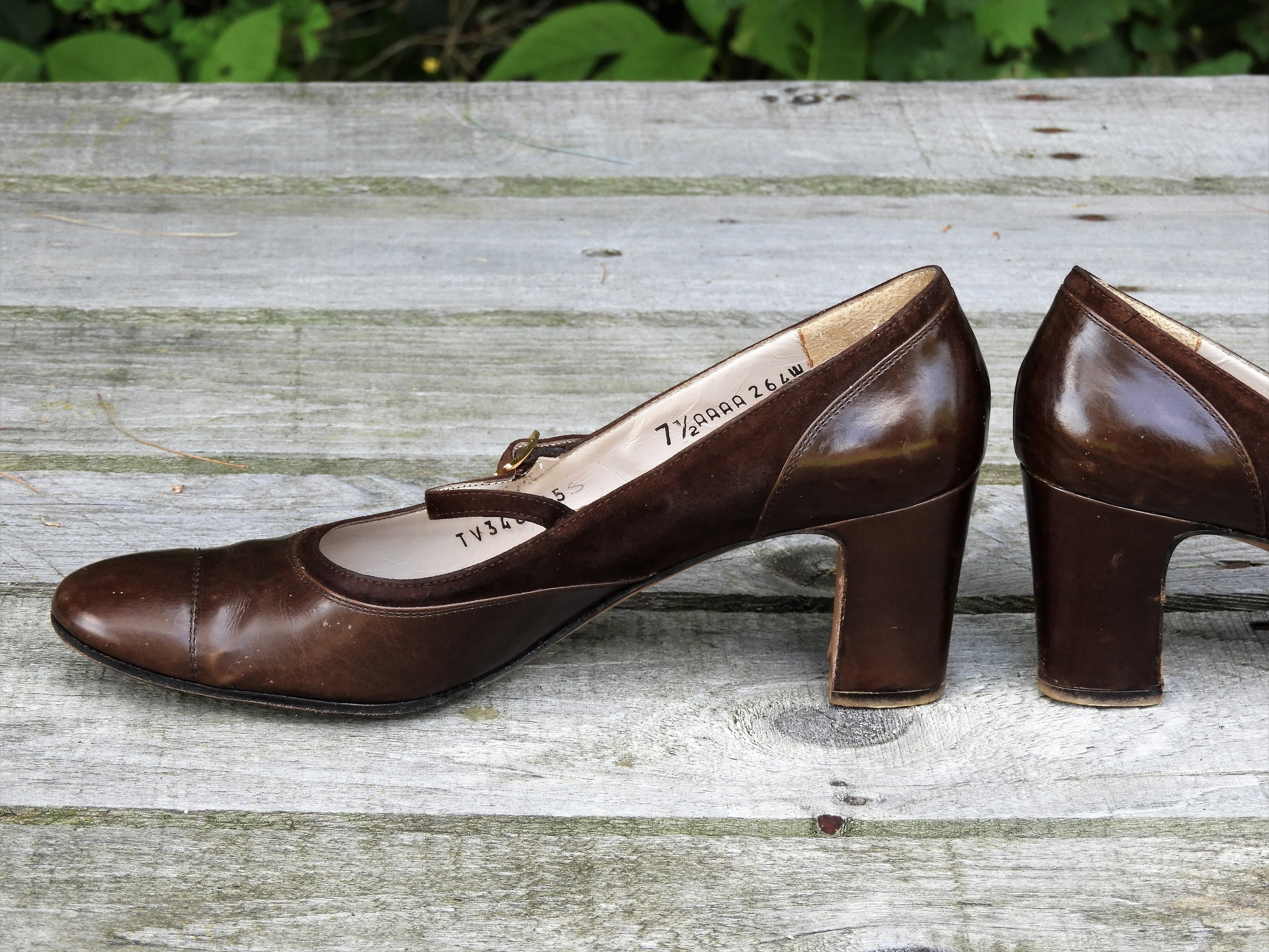 ferragamo mary jane shoes