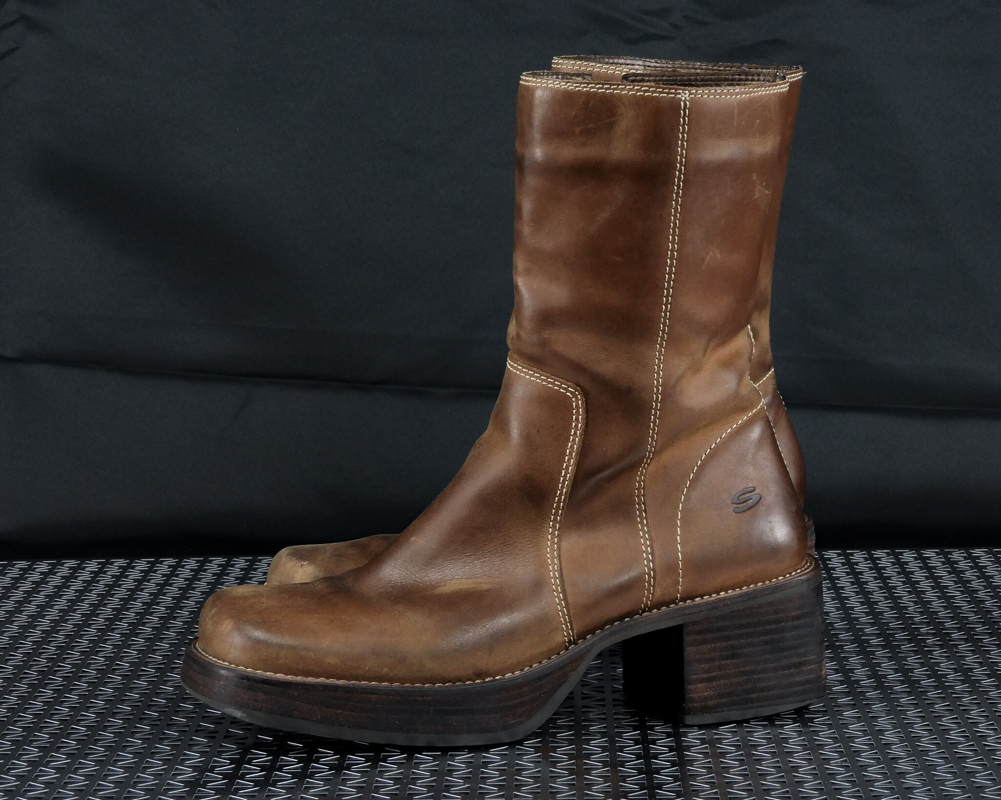 t bar loafers
