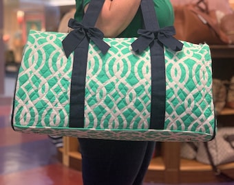Monogram Quilted Duffel Bag: Personlig weekendväska