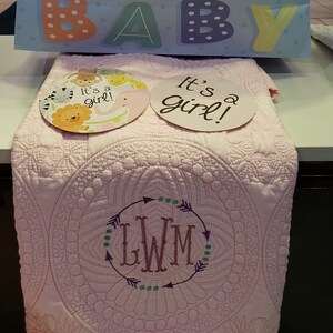 Manta de bebê com monograma | Colcha de bebê personalizada | Colcha para bebê recém-nascido | Presente personalizado para bebê | Manta acolchoada para bebê com monograma