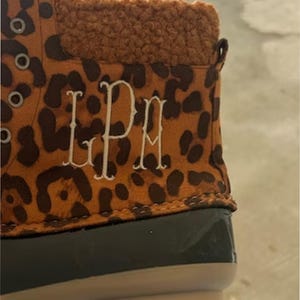Eendlaarzen met monogram luipaardprint: geborduurde preppy regenlaarzen