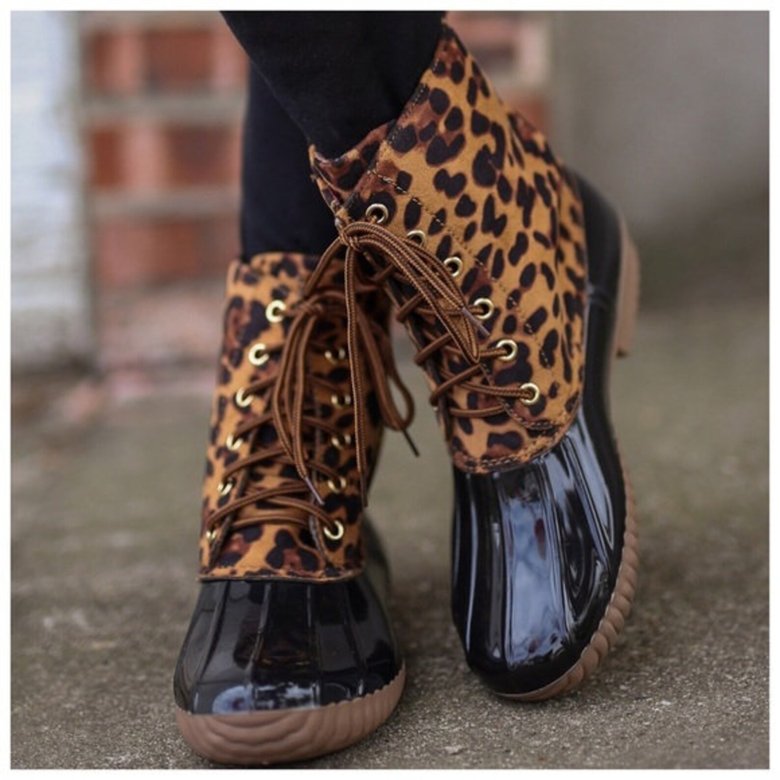 short duck boots