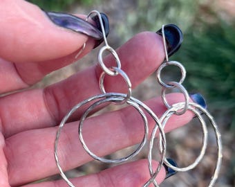 Pendientes de plata de ley con círculo geométrico tallado a mano