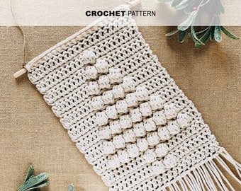 Crochet Pattern // Christmas Tree Wall Hanging