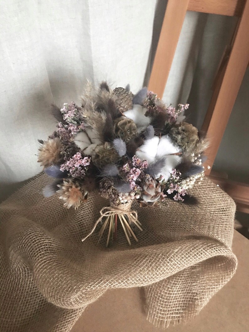 dried flower bouquet